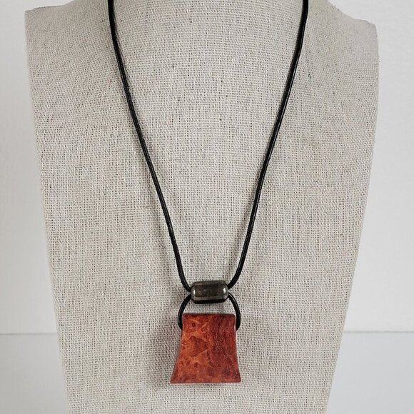Silpada  The Cardinal Rule  Coral And Leather Sterling Silver Necklace 17.5 In - Picture 1 of 13